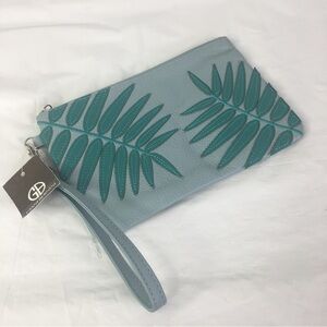 New Giani Bernini Soft Core Wristlet Seafoam Fern Pebbled Leather
